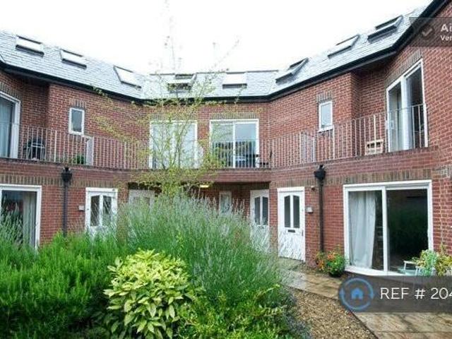 House for rent in Robin Hood, The Slade