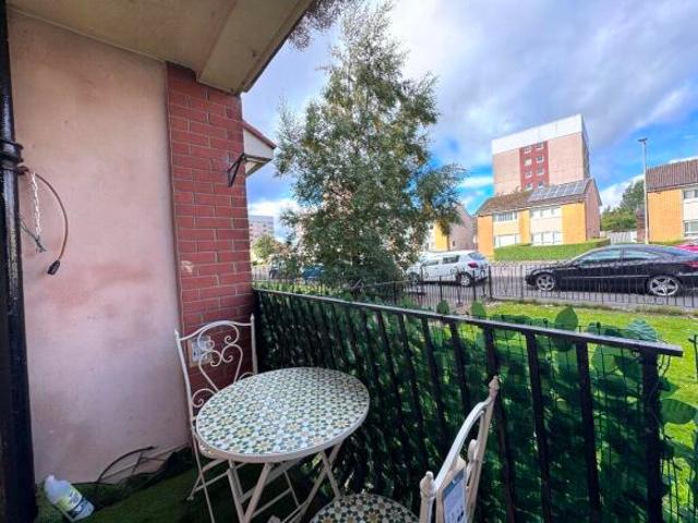 Flat for rent in Knightswood, Glasgow