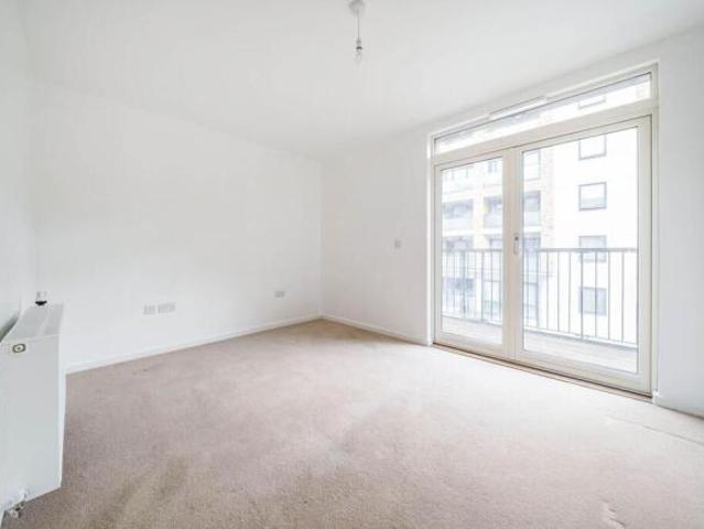 Flat for rent in Cat Hill