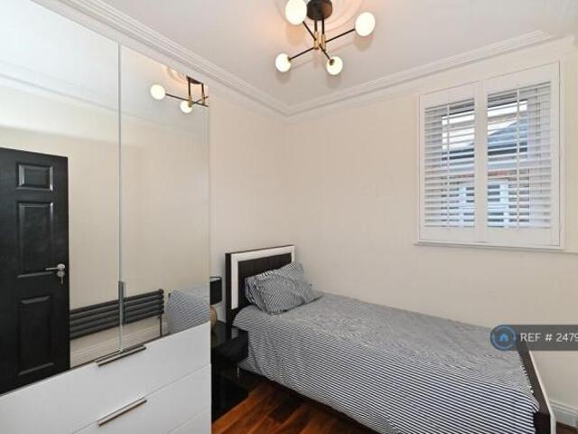 Flat for rent in Cat Hill