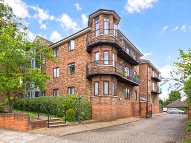 Flat for rent in Greater London