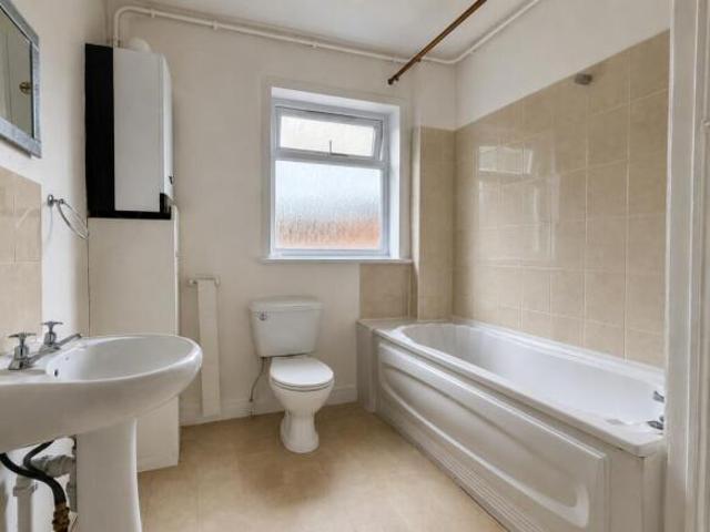 Flat for rent in Tottenham, Greater London