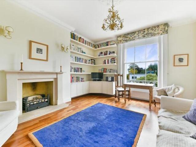 Flat for rent in Cat Hill