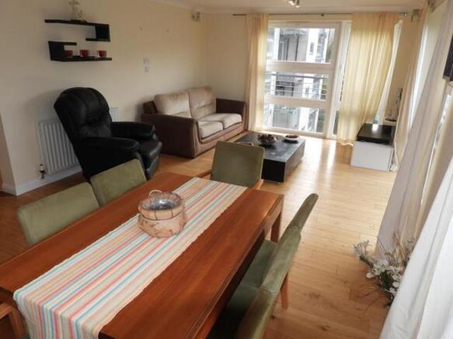 Flat for rent in Partick, Scotland