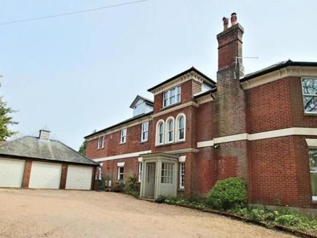 House for rent in Lyons, Greater London