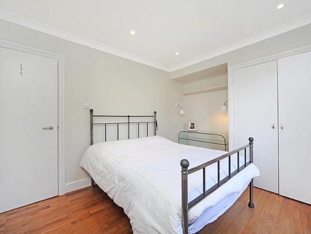 Flat for rent in Cat Hill