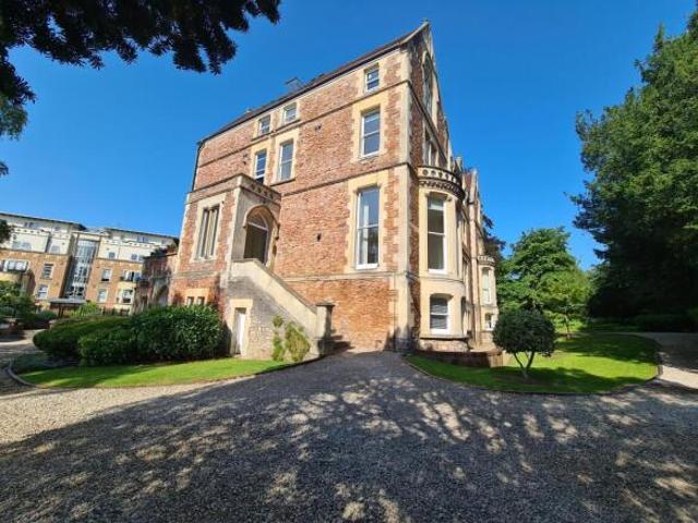 Flat for rent in Pembroke, Wales