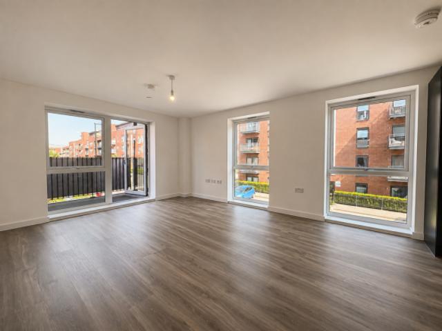 Flat for rent in Woolston, Warrington