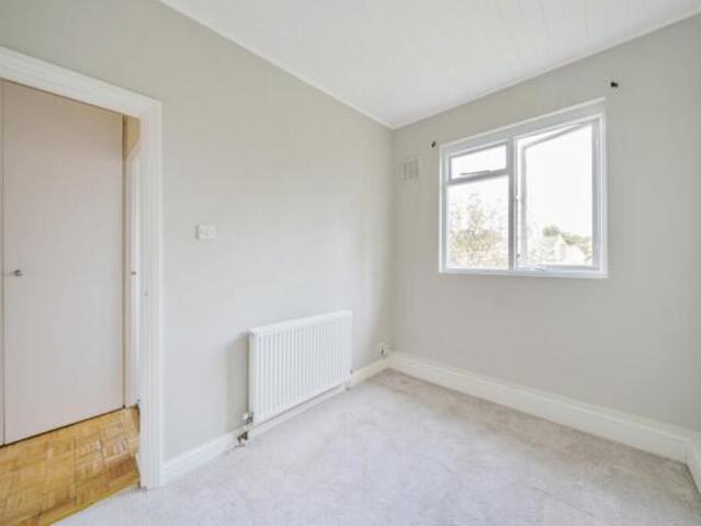 Flat for rent in Cat Hill