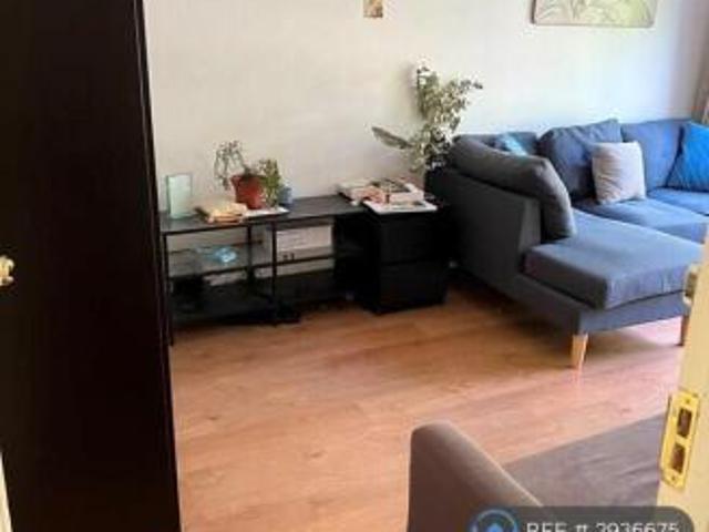 Flat for rent in Cat Hill