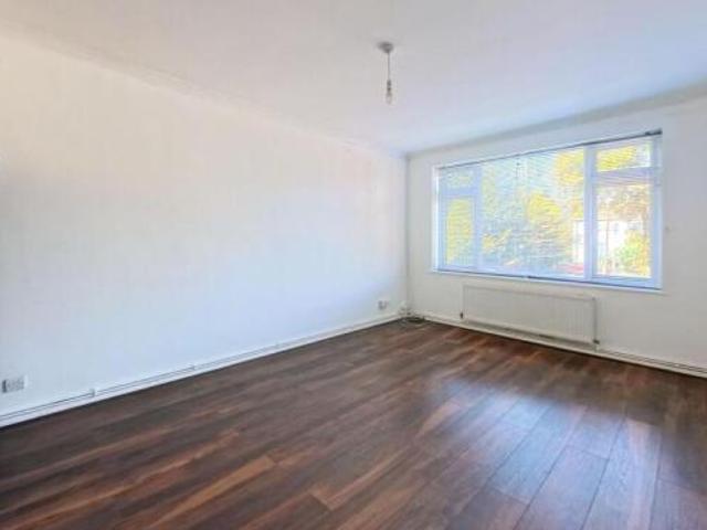 Flat for rent in Belvedere, Greater London