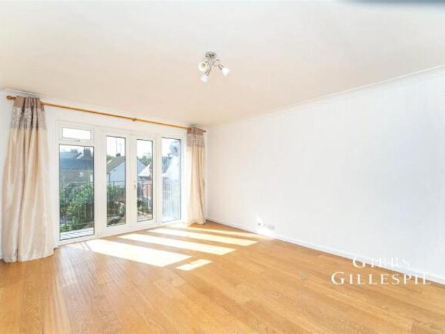 Flat for rent in Cat Hill