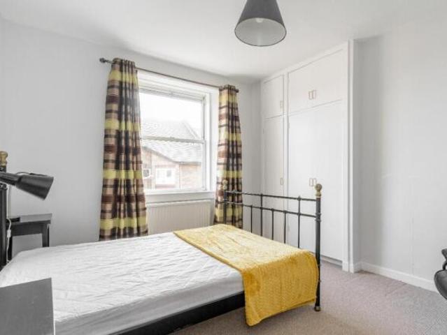 Flat for rent in Newington, Scotland