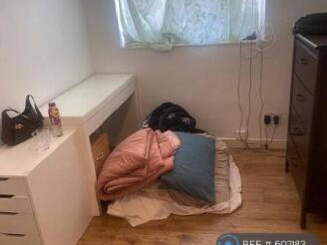 Flat for rent in Cat Hill