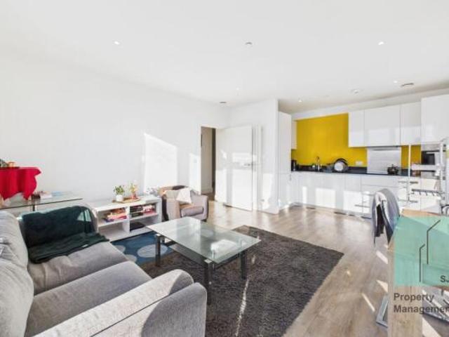 Flat for rent in Cat Hill