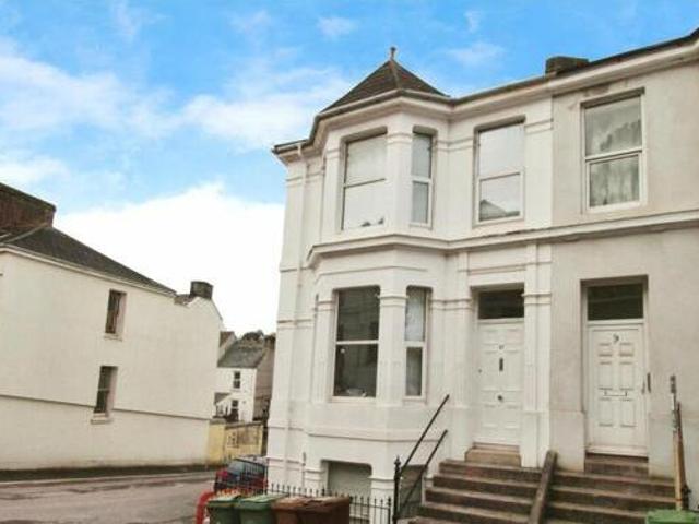 House for rent in Follaton, Strode