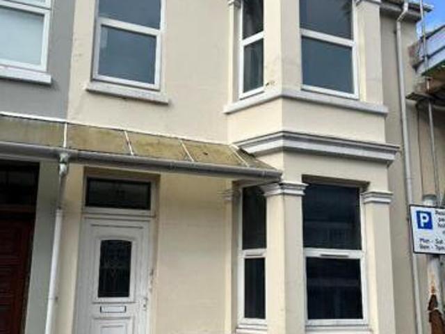 House for rent in Follaton, Strode