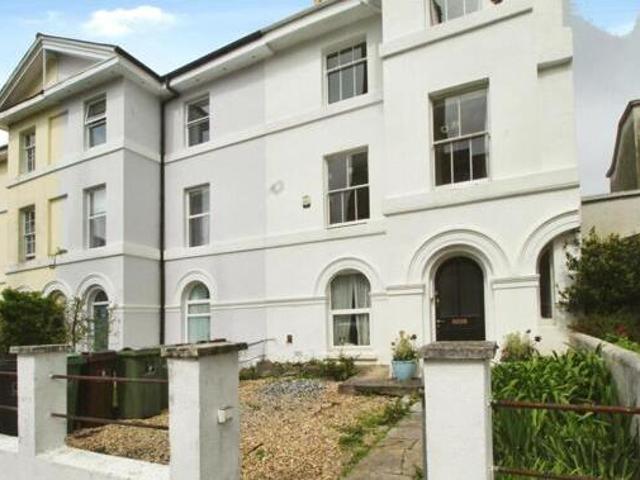 House for rent in Follaton, Strode