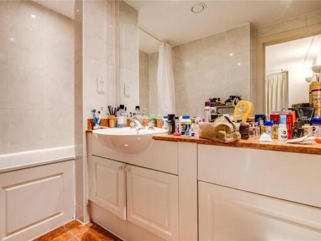 Flat for rent in Alverton, East Midlands
