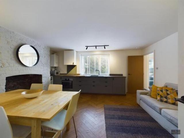 Flat for rent in Watergate, Devon