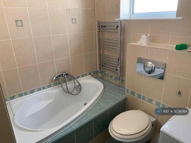 Flat for rent in Cat Hill