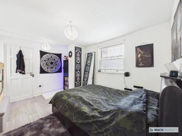 Flat for rent in Cleevemount, Golden Valley