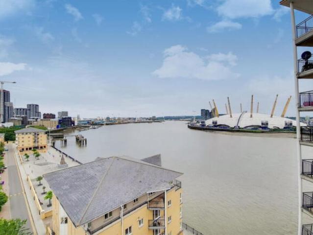 Flat for rent in Cat Hill