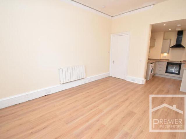 Flat for rent in Strathbungo, Scotland
