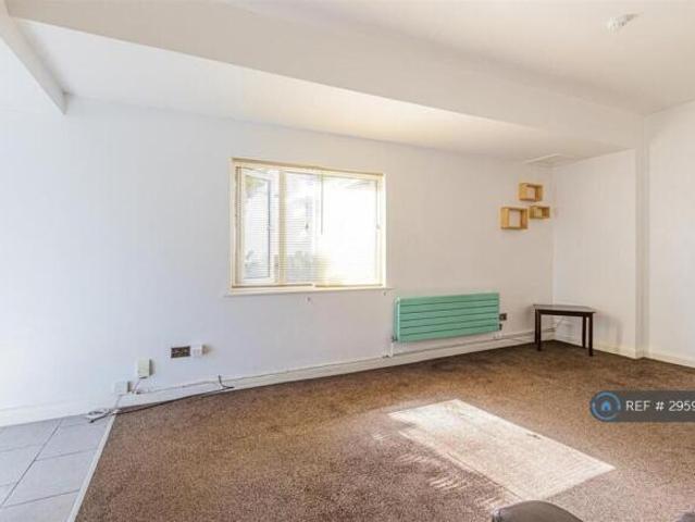 Flat for rent in Wales
