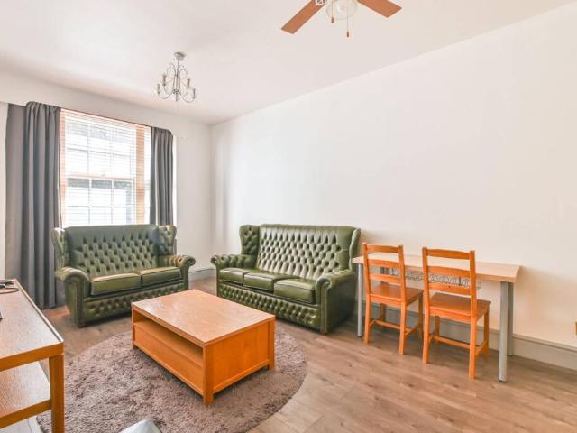 Flat for rent in Bayswater
