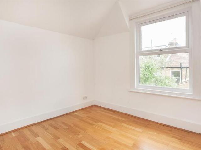 Flat for rent in Cat Hill