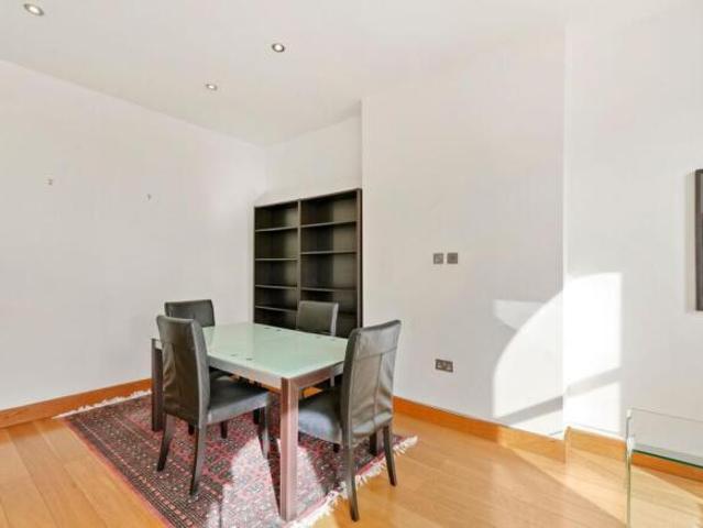 Flat for rent in Cat Hill