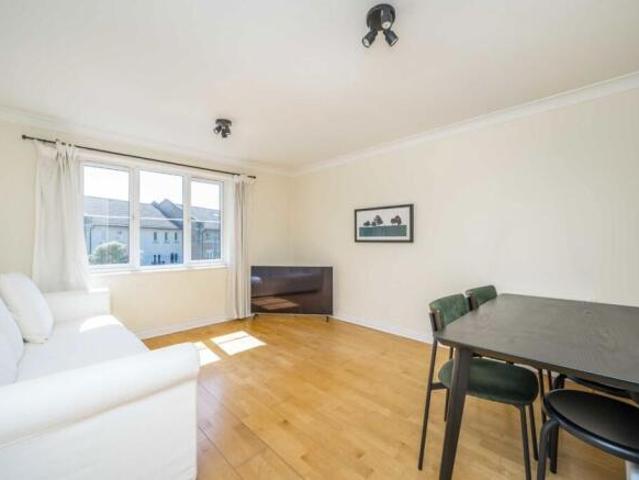 Flat for rent in Chiswick, Greater London
