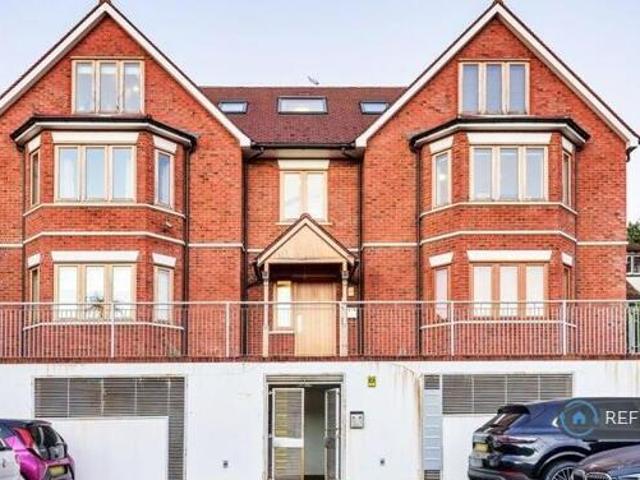 House for rent in Surrey