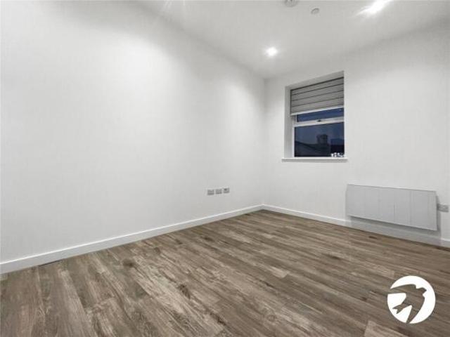 Flat for rent in Brompton, Chatham