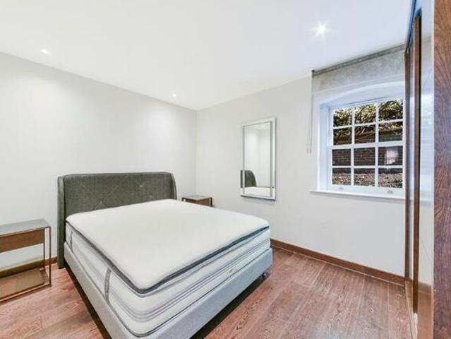 Flat for rent in Cat Hill