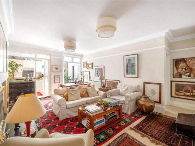 Flat for rent in Cat Hill, England