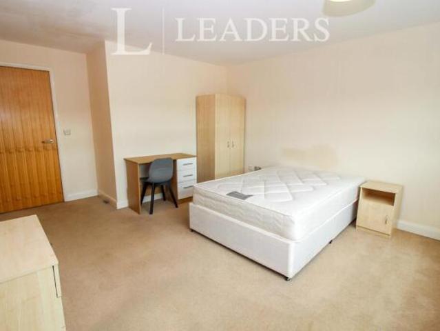 Flat for rent in Spon End, West Midlands