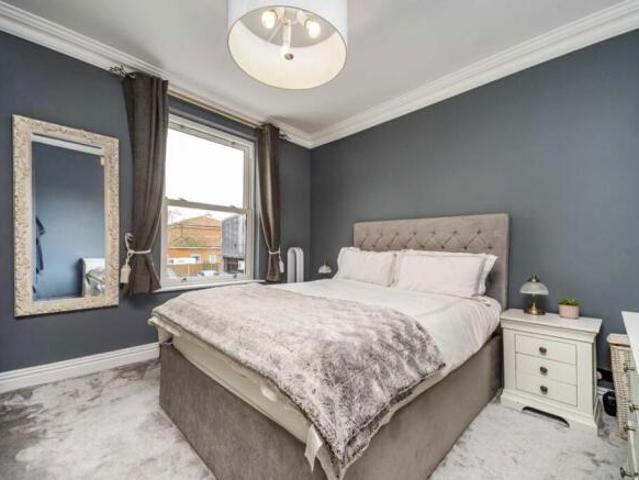Flat for rent in Teddington, Greater London