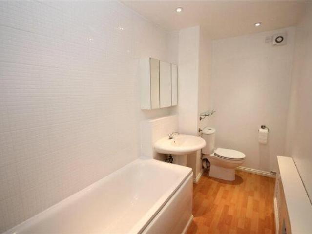 Flat for rent in Carshalton, Greater London