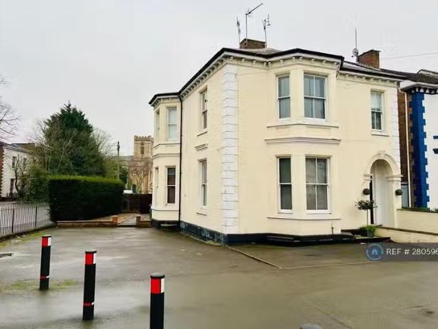 House for rent in Green Close, Warwickshire