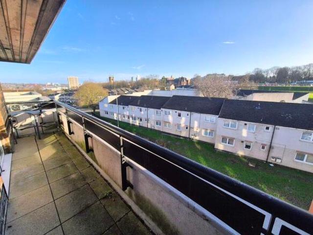 Flat for rent in Hyde Park, West Yorkshire