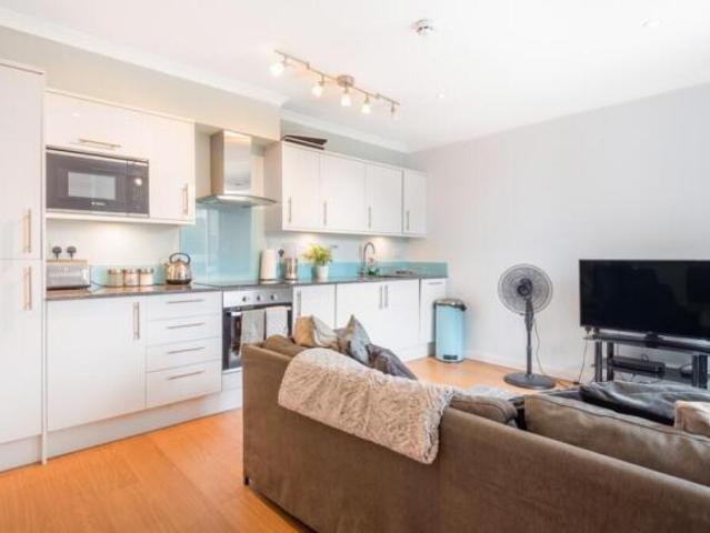 Flat for rent in Cat Hill