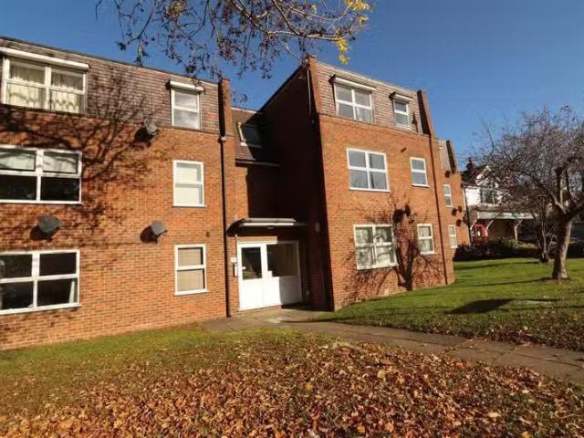 House for rent in Woodford, Greater London
