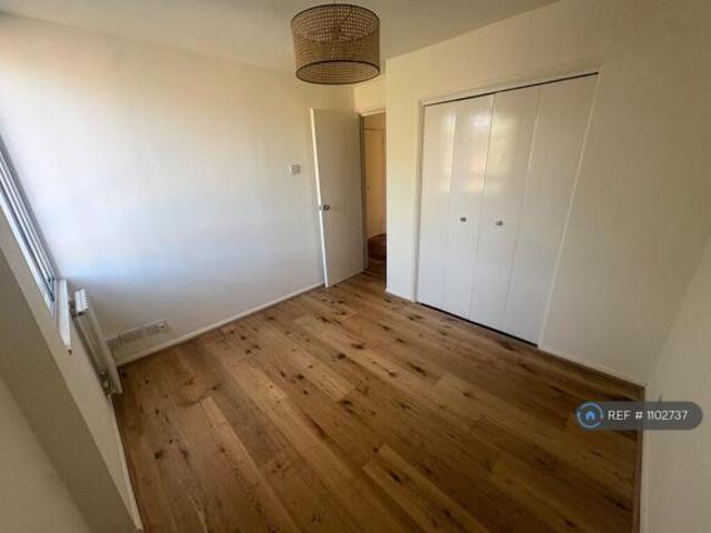 Flat for rent in Cat Hill