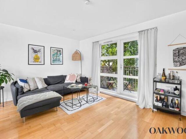 Flat for rent in Cat Hill, England