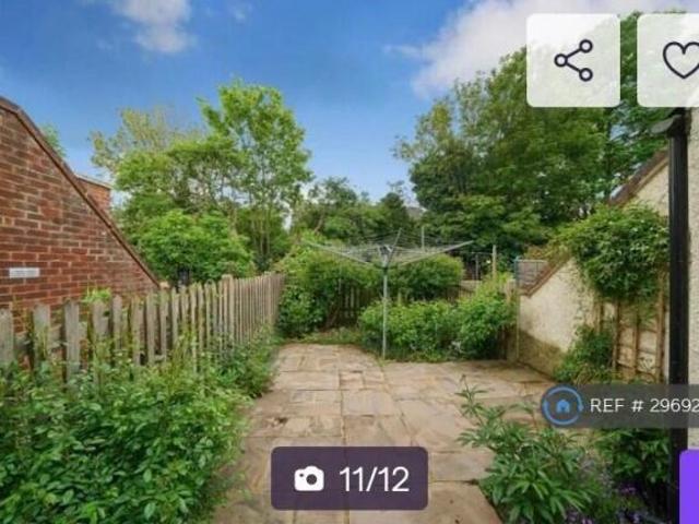 Flat for rent in Cat Hill
