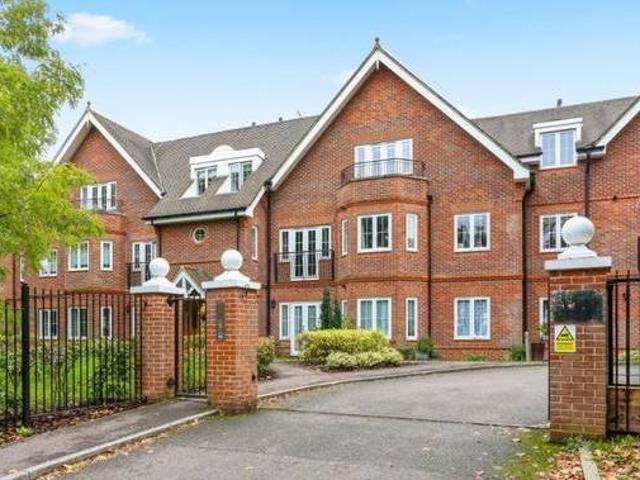 House for rent in Surrey