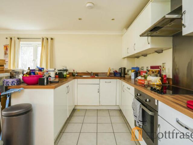 Flat for rent in Cowley Marsh, The Slade