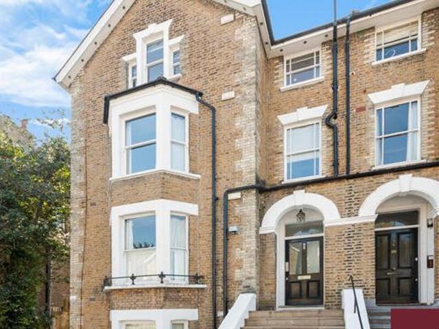 House for sale in Deepcut, Surrey